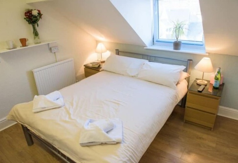 带共用浴室的标准房间, Leonardo S Guest House