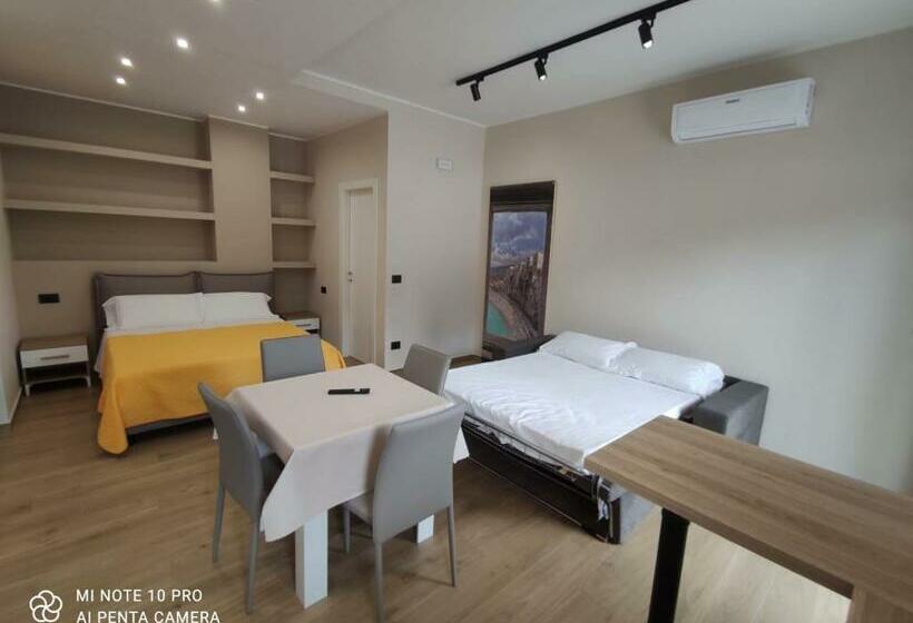 Студио Стандарт с Террасой, Giorgia House
