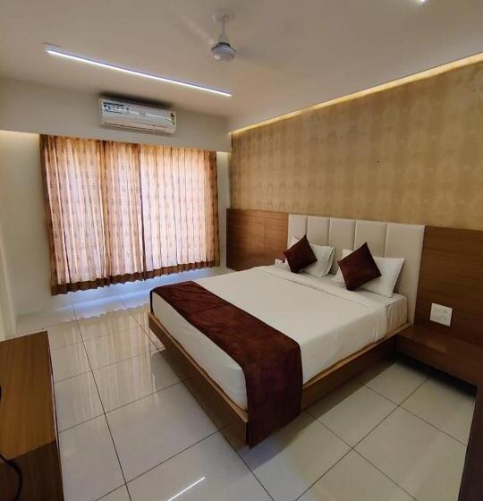 اتاق لوکس, Dwarkesh Dwarka