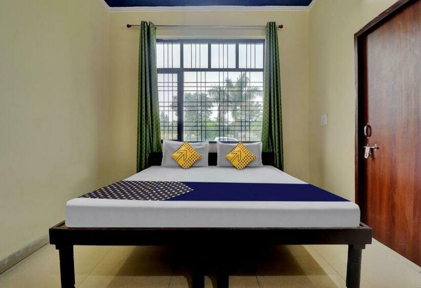 Трехместный Номер Классика, Spot On Atithi Guest House