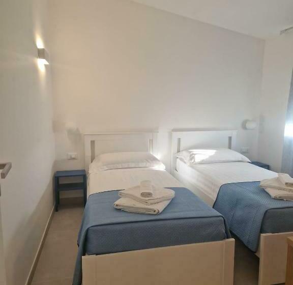 غرفة قياسية رباعية مزودة بشُرفة, Elios Badino B&b