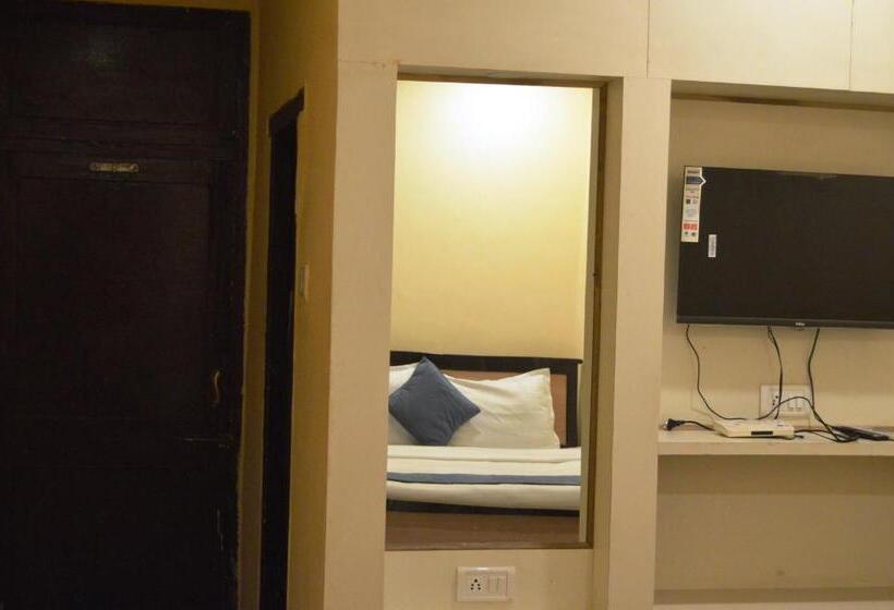 Номер Стандарт, The Jh Hotel Mountabu   200 Mtrs From Nakki Lake