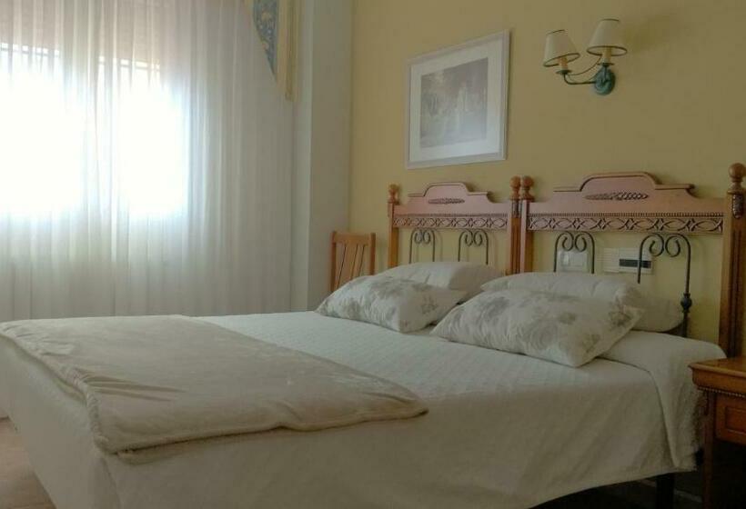 Номер Стандарт, Hostal Pineda