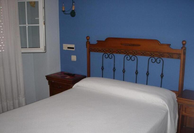 Номер Стандарт Индивидуальный, Hostal Pineda