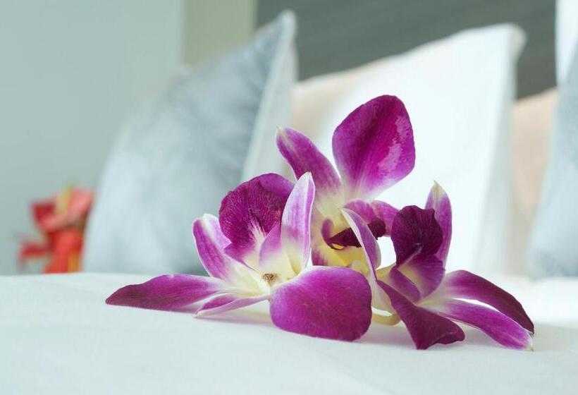 Quarto Deluxe, Novotel Jeddah Tahlia
