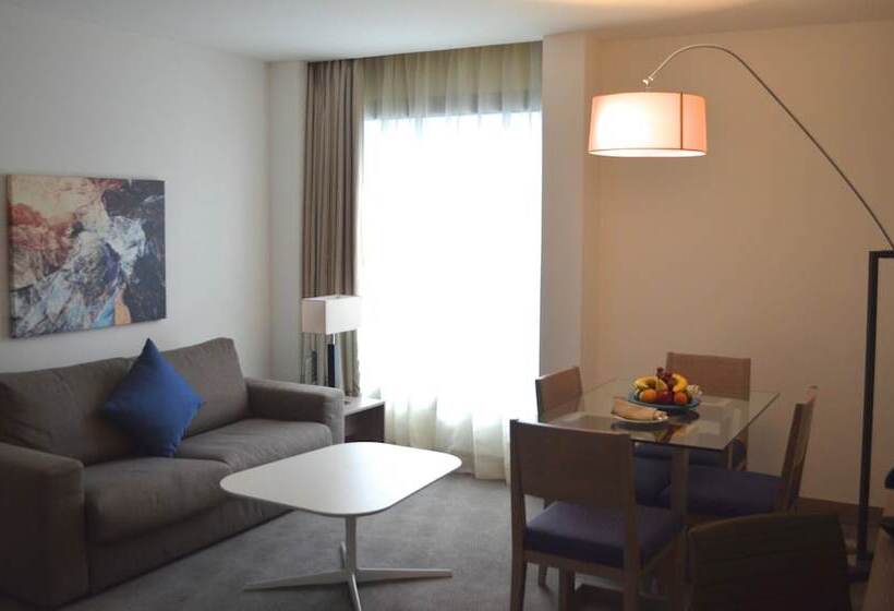 Quarto Superior, Novotel Jeddah Tahlia