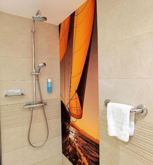 Люкс Боковой Вид на Море, Victoria Suites