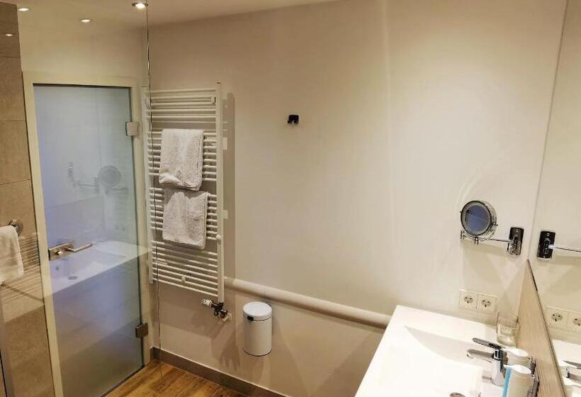 Люкс Комфорт, Victoria Suites