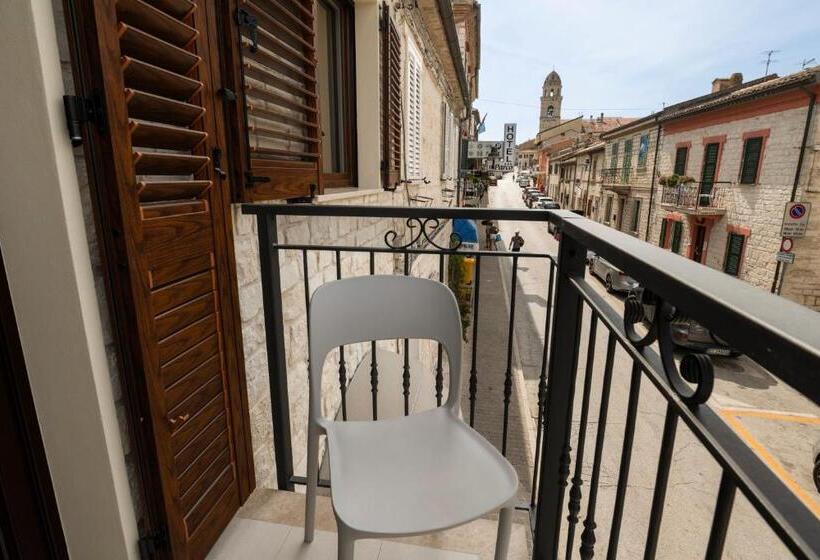 Quarto Estandar com Sacada, Marna Relais