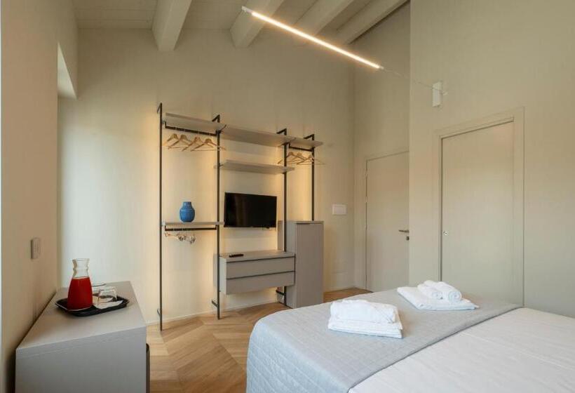 Quarto Estandar com Sacada, Marna Relais