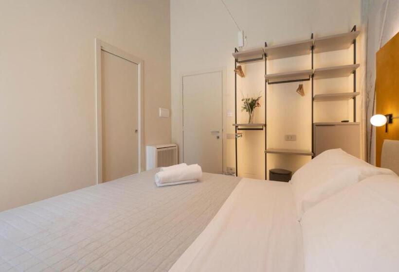 Quarto Estandar com Terraço, Marna Relais