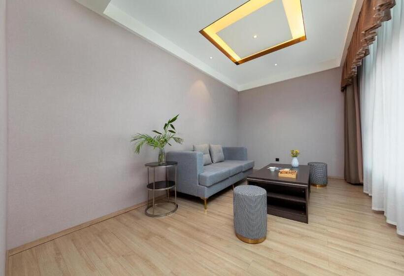 سوییت, 莫林酒店(moning Hotel）