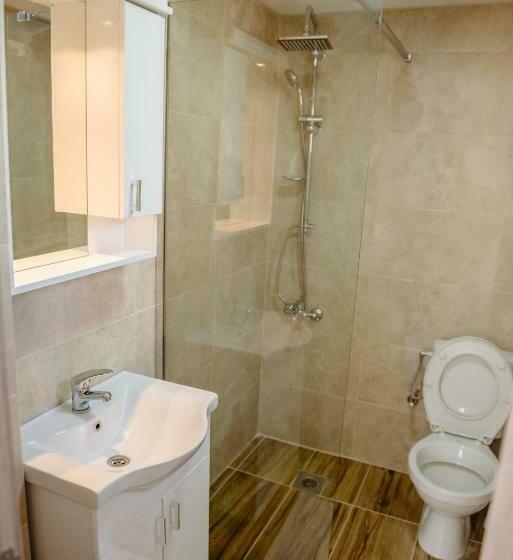 استودیوی استاندارد, Premium Apartments