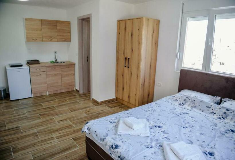 استودیوی استاندارد, Premium Apartments