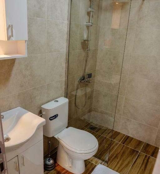 استودیوی استاندارد, Premium Apartments
