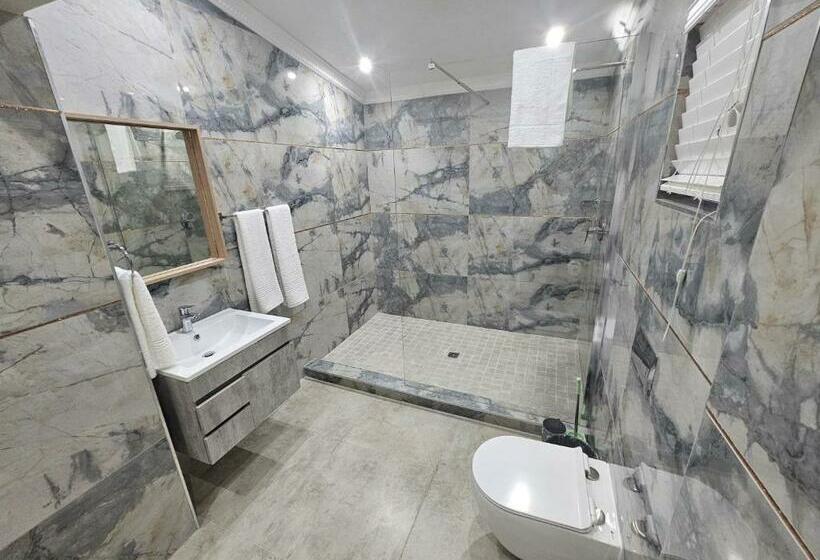 Апартаменты 2 Спальни, Casa De Luxe