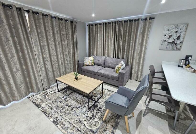Апартаменты 2 Спальни, Casa De Luxe