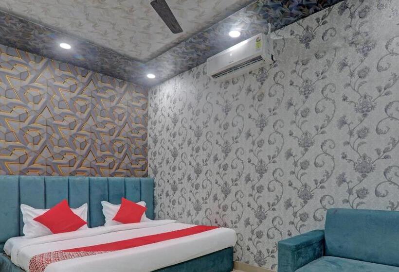 Трехместный Номер Классика, Oyo Flagship Hotel Mayur Residency