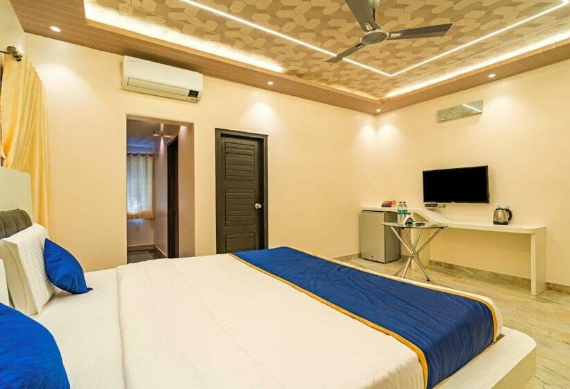 Люкс Кровать Кинг, The Venue By Seasons Suites @ Yelahanka