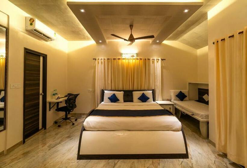 Трехместный Номер Superior, The Venue By Seasons Suites @ Yelahanka