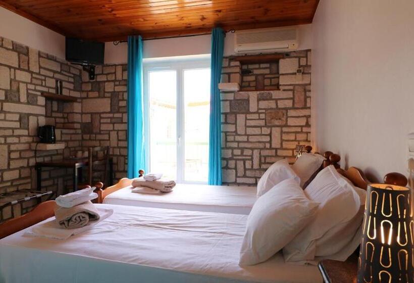 Номер Стандарт, Hôtel De L Aven