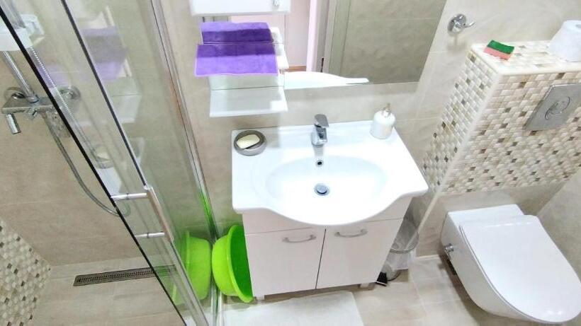 استودیوی استاندارد با چشم‌انداز دریا, Guesthouse Gavrilović 28 A