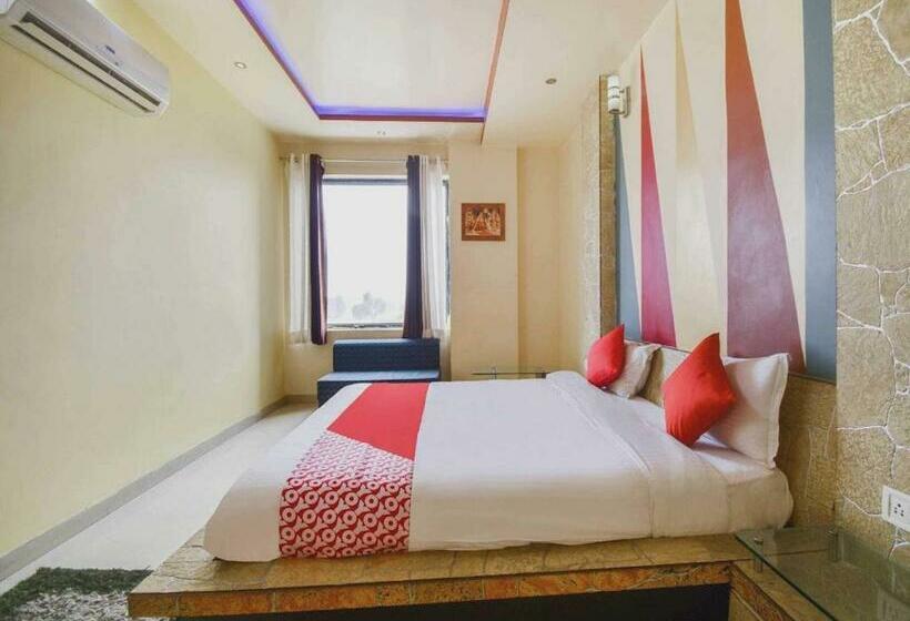 三人经典房间, Collection O 7r Resort