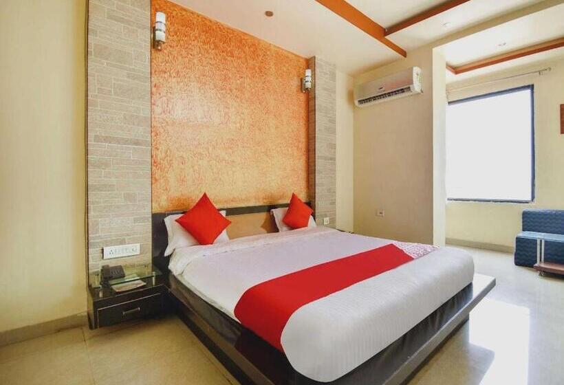 三人经典房间, Collection O 7r Resort