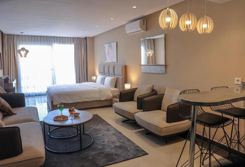 Люкс Повышенной Комфортности, Playa Del Pacha Suites