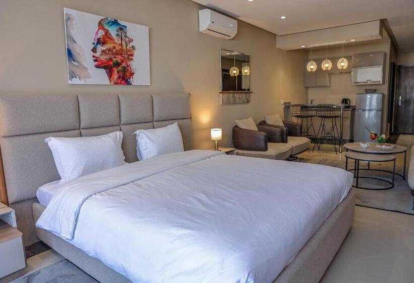 Люкс Повышенной Комфортности, Playa Del Pacha Suites