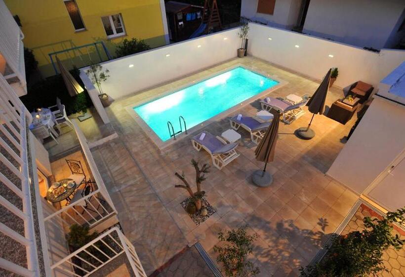 آپارتمان 1 خوابه, Apartments Batur