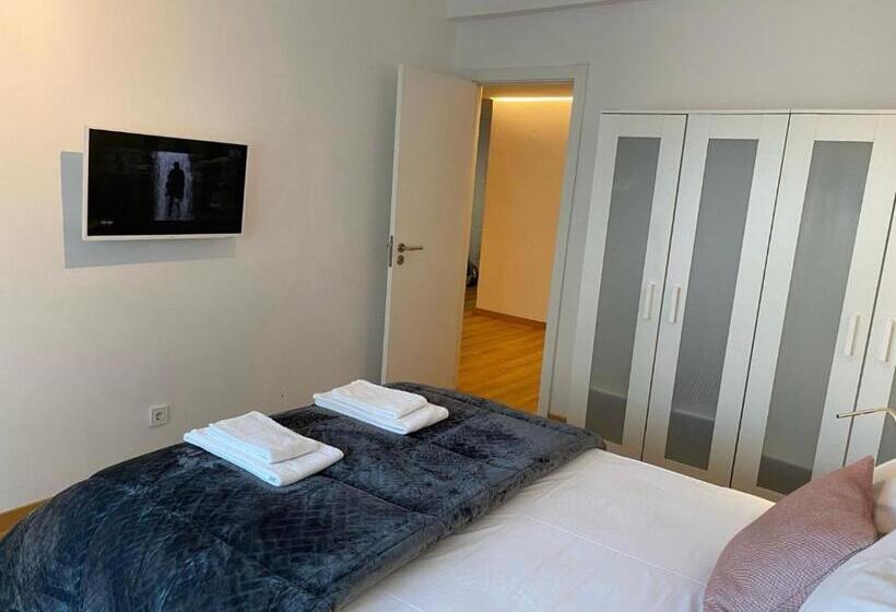Номер Стандарт с Балконом, Comfortable Bedrooms In Apartment With River View