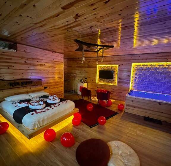 اتاق لوکس با بالکن, Ria Süit Otel Bungalov