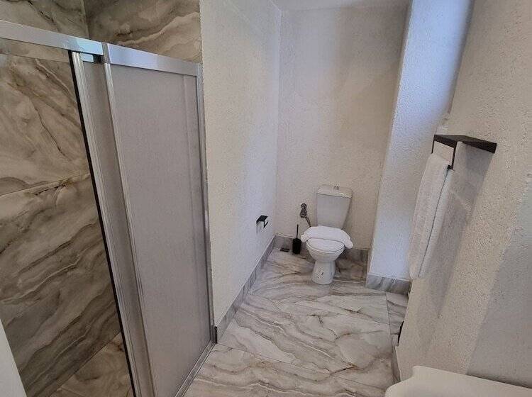 اتاق لوکس سه تخته, Elite Park Hotel & Suites