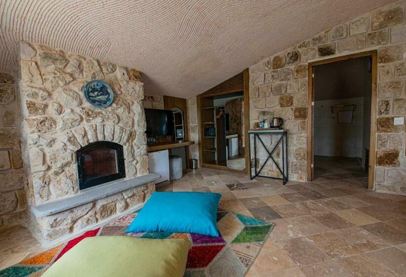 سوییت, Cappadocia Hobbit House