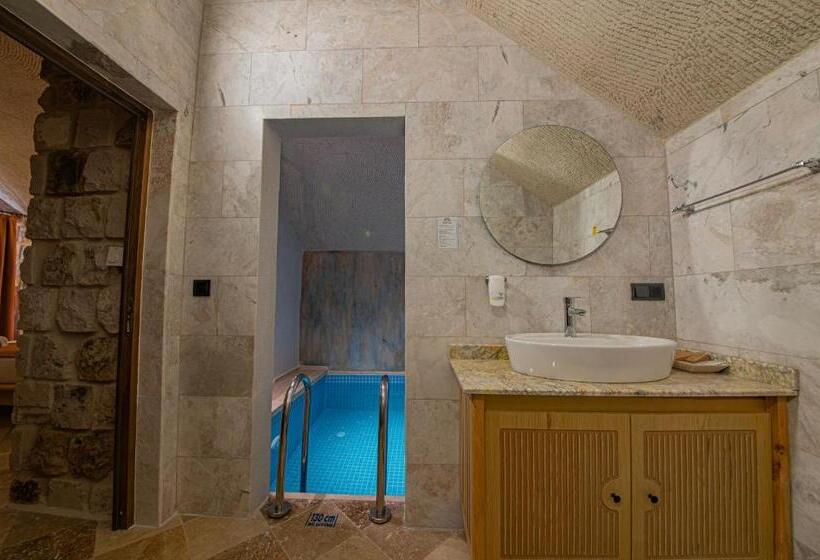 سوییت سوپریور, Cappadocia Hobbit House