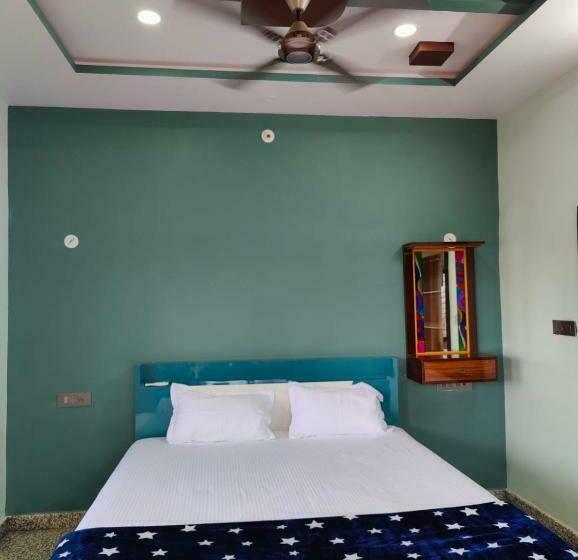 Трехместный Номер Deluxe, Aditya Tourist Home