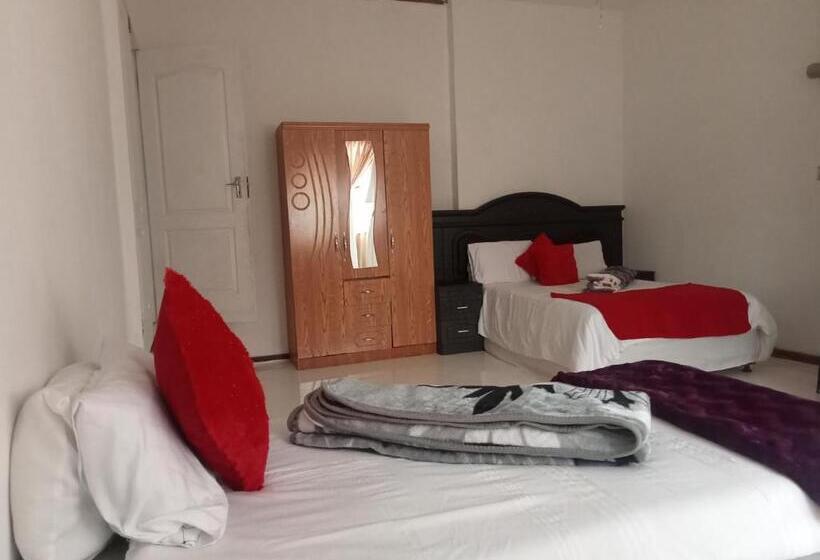 Номер Стандарт Трехместный, Holy And Joy Guesthouse