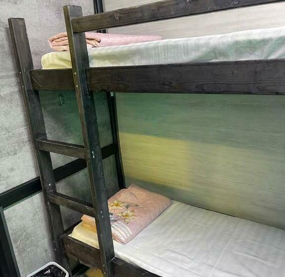 4인용 스탠다드 룸, Dubai Hostel
