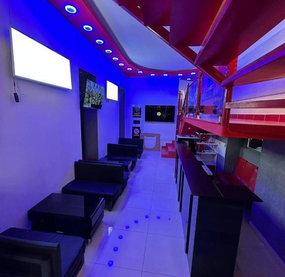 4인용 스탠다드 룸, Dubai Hostel