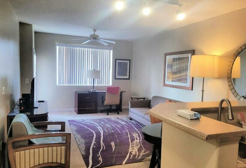 Апартаменты 1 Спальня, Disney Fullerton Homes And Lofts