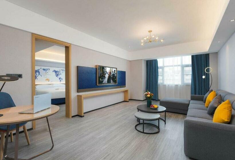 Люкс Премиум, Kyriad Hotel Baoying Jinyuan Square High Speed Railway Station