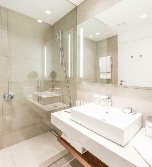 Camera Deluxe Letto King, Doubletree By Hilton Hotel Wroclaw