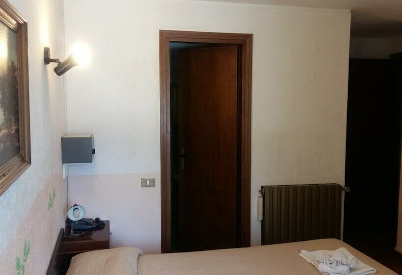 Номер Стандарт, Il Rondanino Hotel Ristorante