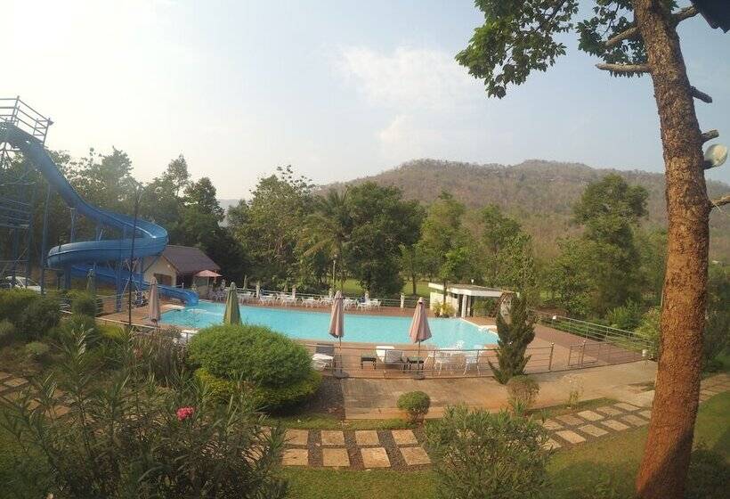 اتاق لوکس سه تخته, Phubachiang Golf & Resort Pakse