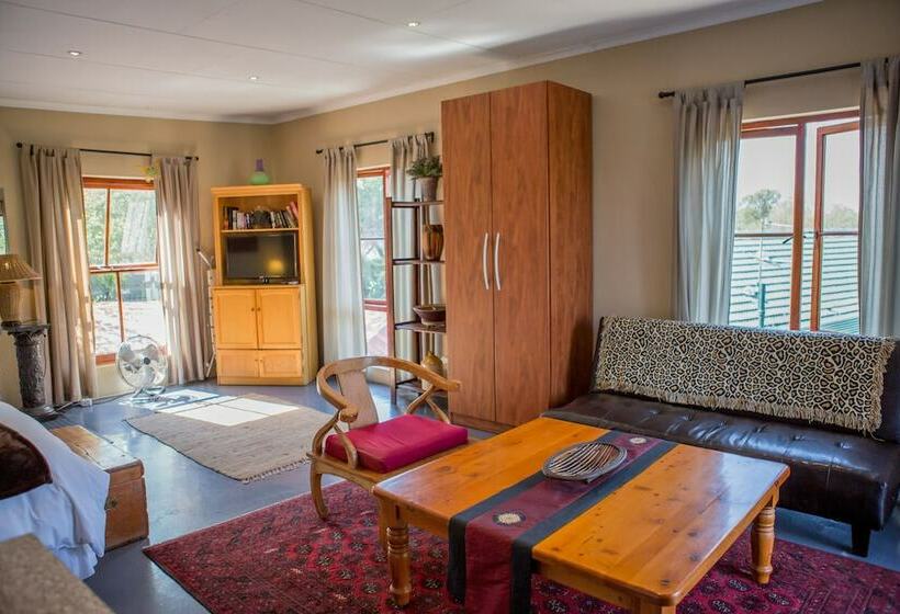 Студия Deluxe, Moonflower Cottages