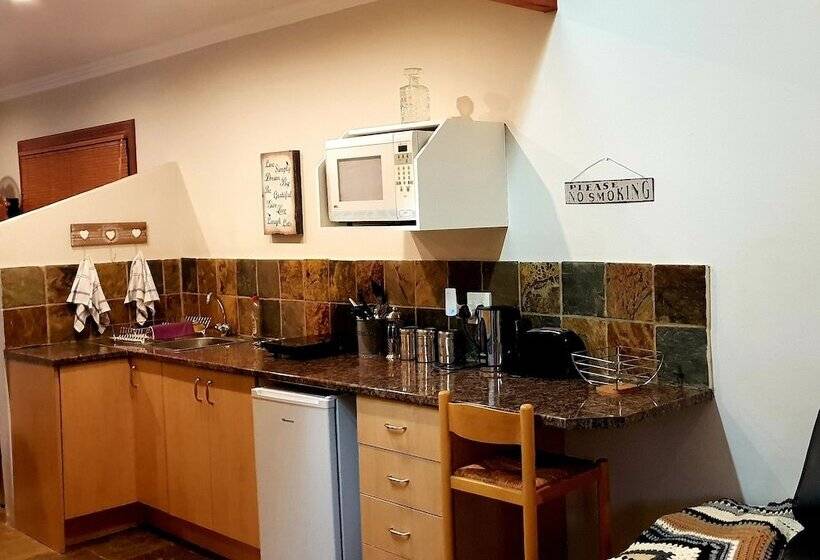Студия Deluxe, Moonflower Cottages