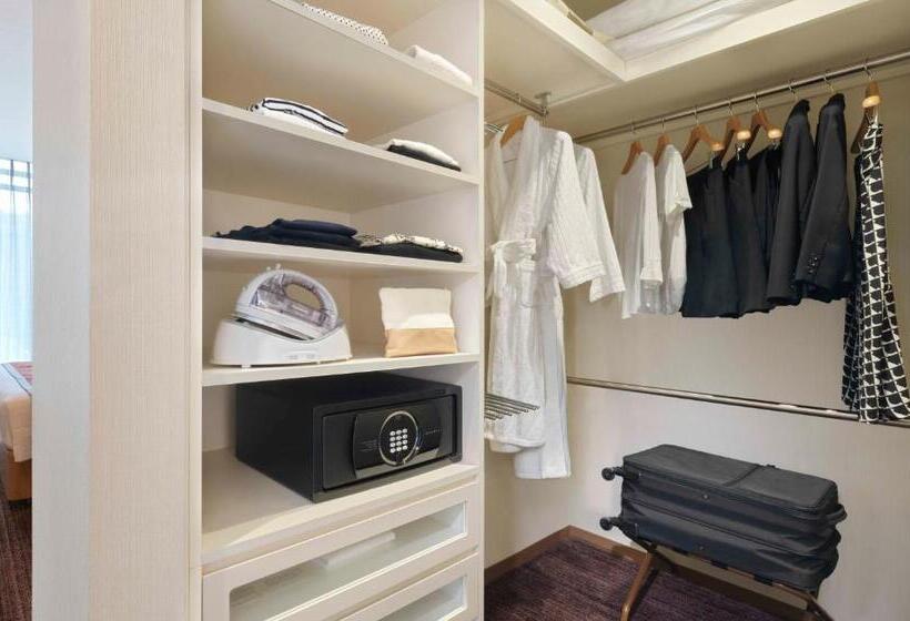 Президентский Люкс, Oakwood Premier Tokyo