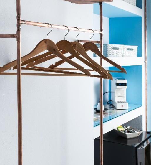 Номер Стандарт Индивидуальный, Favela Living Space
