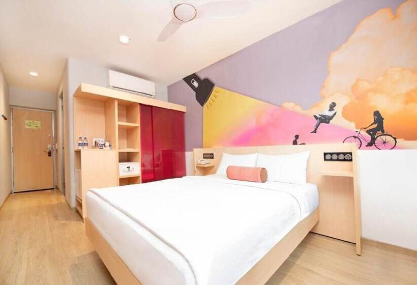 اتاق لوکس, Ginger Noida Sector 133